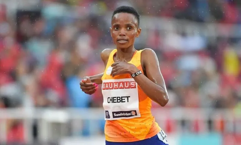 Imagem ilustrativa da imagem Queniana Beatrice Chebet bate recorde mundial dos 5 km em Barcelona