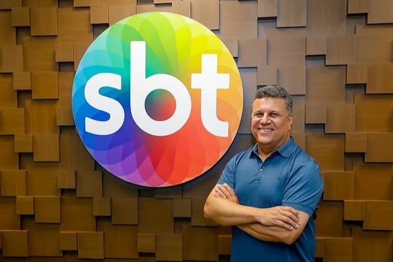 Imagem ilustrativa da imagem Téo José deixa de ser narrador do SBT após quase quatro anos