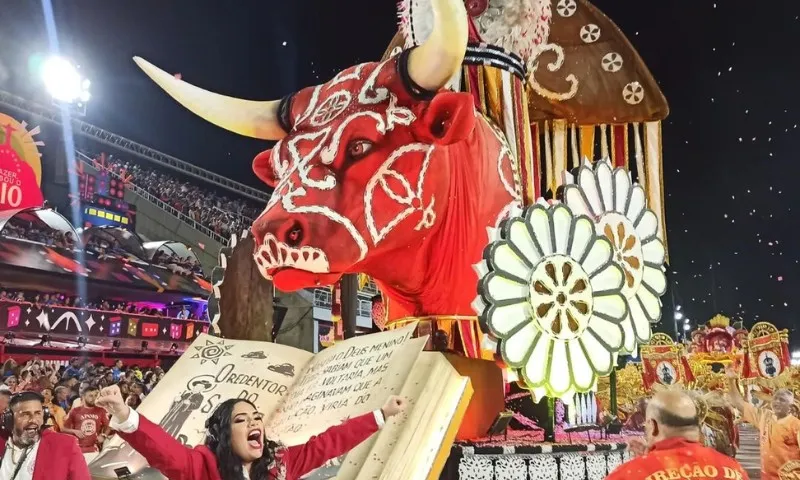 Imagem ilustrativa da imagem Unidos de Padre Miguel vence a Série Ouro do carnaval carioca