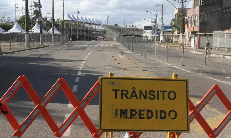 Imagem ilustrativa da imagem Vitória anuncia mudanças no trânsito para desfiles de Carnaval no Sambão do Povo