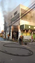 Imagem ilustrativa da imagem Incêndio destrói mercadinho no bairro do Barro, Recife