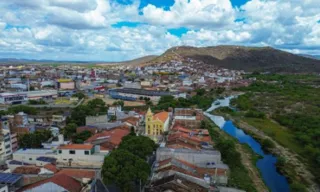 Imagem ilustrativa da imagem Pernambuco avança em saneamento, mas quase 50% da população ainda está sem rede