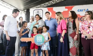 Imagem ilustrativa da imagem Prefeitura do Recife faz entrega histórica de 600 moradias nos Encanta Moça 1 e 2