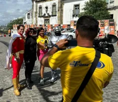 Imagem ilustrativa da imagem Tem folia na tela. "Carnaval da Tribuna" mostra o melhor do Recife e Olinda