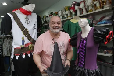 Imagem ilustrativa da imagem Acessórios de Carnaval a partir de R$ 10 no Centro de Vitória