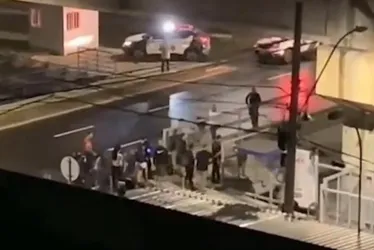 Imagem ilustrativa da imagem Adolescente pula em valão para fugir de moradores após assalto em Vila Velha