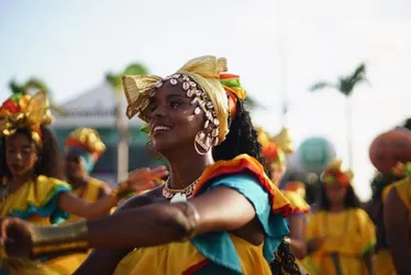 Imagem ilustrativa da imagem Afoxés abrem o Carnaval do Recife pedindo paz e proteção para os dias de folia