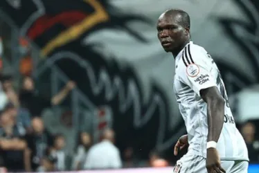 Imagem ilustrativa da imagem Alvo do Corinthians, Aboubakar já foi afastado por polêmica envolvendo implante
