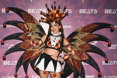 Imagem ilustrativa da imagem Anitta afirma que vive romance em segredo