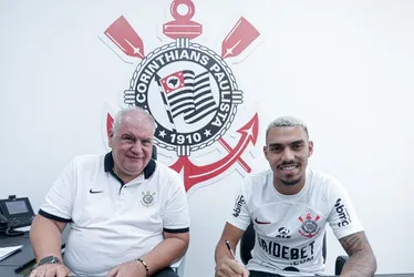 Imagem ilustrativa da imagem Após idas e vindas, Corinthians anuncia a contratação do lateral Matheuzinho