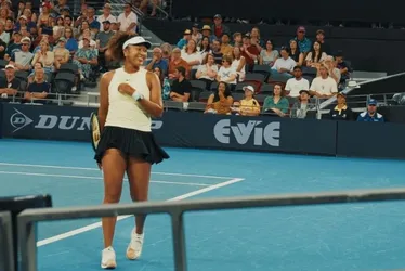 Imagem ilustrativa da imagem Após quase 500 dias sem jogar, Osaka retorna com vitória em Brisbane
