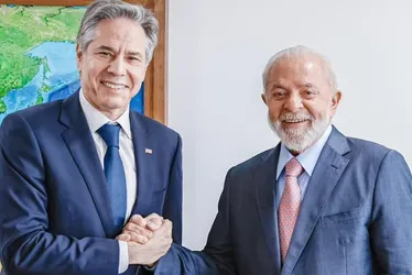 Imagem ilustrativa da imagem Blinken diz a Lula que discorda de comparação de Gaza com Holocausto