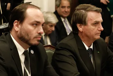 Imagem ilustrativa da imagem Bolsonaro nega ter tido 'Abin paralela' e diz que órgãos 'sonegavam informações'