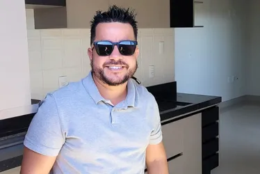 Imagem ilustrativa da imagem Cantor sertanejo morre após ser baleado dentro de casa em São Paulo
