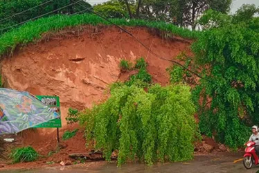 Imagem ilustrativa da imagem Chuva causa deslizamentos na Região Serrana