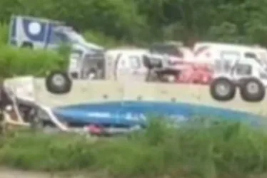 Imagem ilustrativa da imagem Cinco passageiros morrem após ônibus tombar em rodovia na Bahia