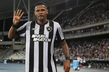 Imagem ilustrativa da imagem Com 4 gols de Júnior Santos, Botafogo goleia Aurora e avança na Pré-Libertadores