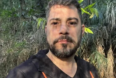 Imagem ilustrativa da imagem Com doença autoimune, Evaristo Costa segue internado na UTI sem previsão de alta