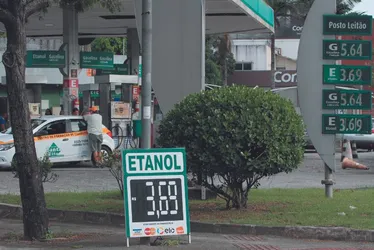 Imagem ilustrativa da imagem Com gasolina em alta, etanol continua mais vantajoso