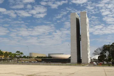 Imagem ilustrativa da imagem Congresso aprova Orçamento de 2024 com déficit zero e corte no PAC