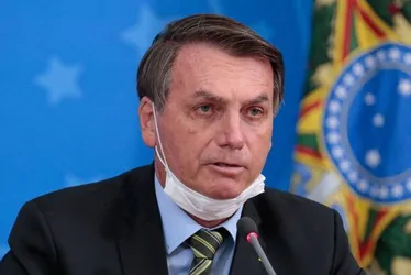 Imagem ilustrativa da imagem Controladoria conclui que certificado de vacinação de Bolsonaro é falso