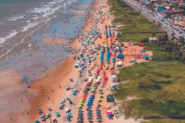 Imagem ilustrativa da imagem Da tranquilidade à badalação das praias de São Mateus