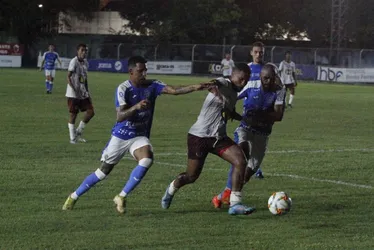 Imagem ilustrativa da imagem Desportiva vence o Vitória de virada em jogo com golaços