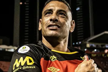 Imagem ilustrativa da imagem Diego Souza anuncia aposentadoria aos 38 anos e revela time do coração