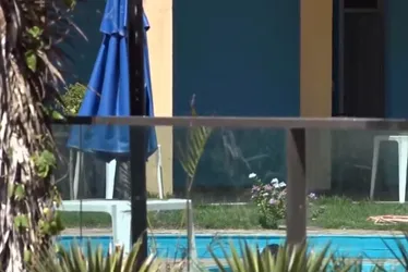 Imagem ilustrativa da imagem Dono de restaurante é ameaçado de morte após impedir uso de piscina na Serra