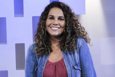 Imagem ilustrativa da imagem Eliana Ribeiro vai fazer show na Festa da Penha 2024