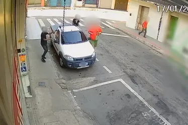 Imagem ilustrativa da imagem Empresário tem carro roubado e suspeitos pedem dinheiro em troca do veículo