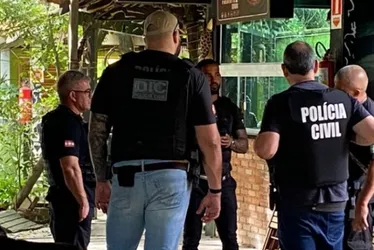 Imagem ilustrativa da imagem Estrangeiras denunciam estupro e cárcere privado em casa noturna de SC