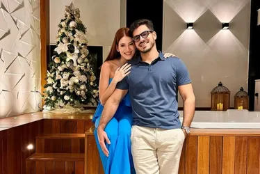Imagem ilustrativa da imagem Ex-BBB Ana Clara comemora Natal no ES com namorado