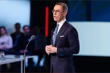 Imagem ilustrativa da imagem Ex-primeiro-ministro Alexander Stubb é eleito presidente da Finlândia