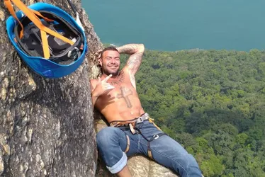 Imagem ilustrativa da imagem Ex-surfista morre após salto de base jump da Pedra da Gávea