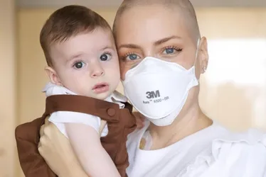 Imagem ilustrativa da imagem Fabiana Justus mostra encontro emocionante com o filho no hospital; veja vídeo