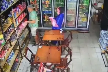 Imagem ilustrativa da imagem Fantasiado de papangu, criminoso mata homem em loja de conveniência de Olinda
