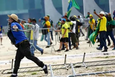 Imagem ilustrativa da imagem Faz um ano: veja o passo a passo do ato golpista