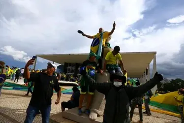 Imagem ilustrativa da imagem Faz um ano: veja o passo a passo do ato golpista