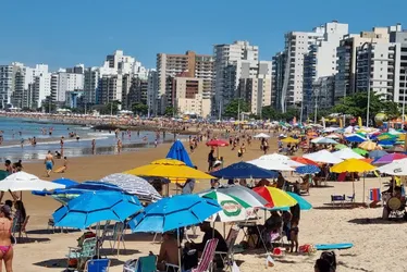 Imagem ilustrativa da imagem Fevereiro vai ser chuvoso e terá calor acima da média