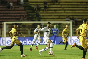 Imagem ilustrativa da imagem Fluminense abre busca do tricampeonato carioca cedendo empate no fim