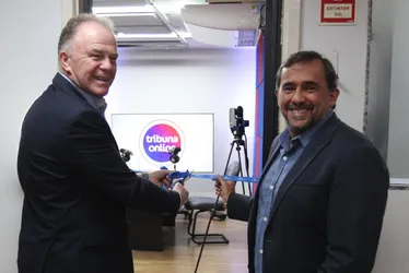 Imagem ilustrativa da imagem Governador Renato Casagrande inaugura novo Estúdio Tribuna Online
