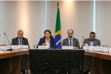 Imagem ilustrativa da imagem Governo Federal diz que quer Enem dos Concursos com a cara do Brasil: veja detalhes
