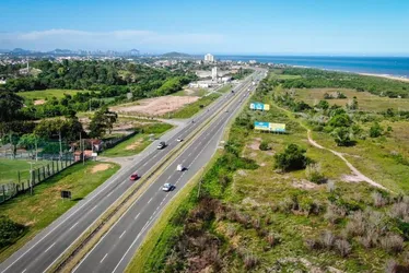 Imagem ilustrativa da imagem Governo regulamenta tráfego de caminhões na Rodovia do Sol
