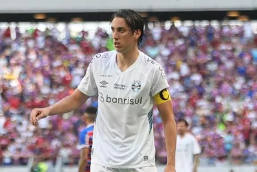 Imagem ilustrativa da imagem Grêmio renova com Gabriel Grando e Geromel, mas não revela tempo de contrato
