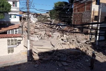 Imagem ilustrativa da imagem Há dois anos, explosão em prédio matou 3 pessoas da mesma família em Vila Velha