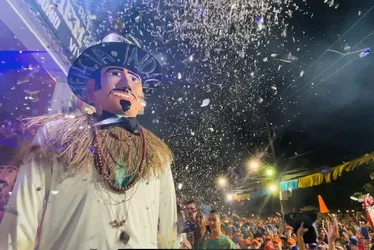 Imagem ilustrativa da imagem Homem da Meia Noite fez desfile enaltecendo as nações indígenas
