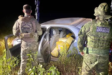 Imagem ilustrativa da imagem Homem é preso com R$ 12 milhões em drogas no carro