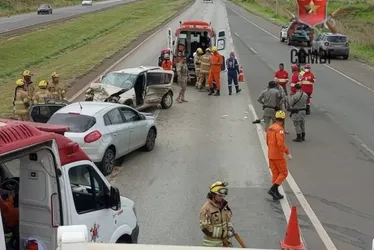 Imagem ilustrativa da imagem Homem mata irmão e sobrinho, foge com carro roubado e causa acidente no DF