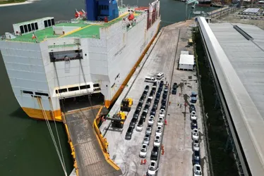 Imagem ilustrativa da imagem Hub de veículos de Suape cresce 42% em 2023: é o mais movimentado do Nordeste